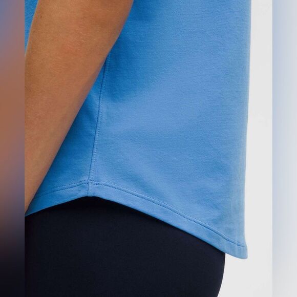 NWT Sz 12 LOVE CREW Curved-Hem Crewneck T-Shirt Pool Party Blue POOL - Lululemon - Picture 5 of 10
